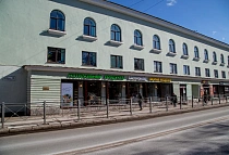 г. Зеленогорск, проспект Ленина д. 19, Парковка во дворе магазина г. Зеленогорск, проспект Ленина д. 19, Парковка во дворе магазина